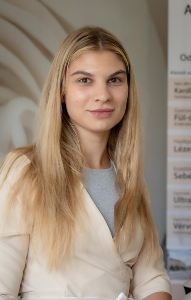 Szalma Lilla