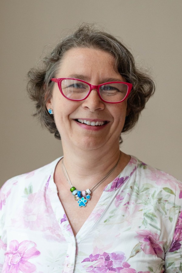 Dr. Dózsa Izabella
